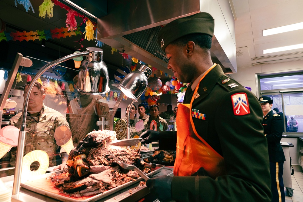 16th Sustainment Brigade Leaders Carry On Thanksgiving Tradition With Soldiers