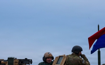 Polish commander fires M1A2 Abrams tank for first time