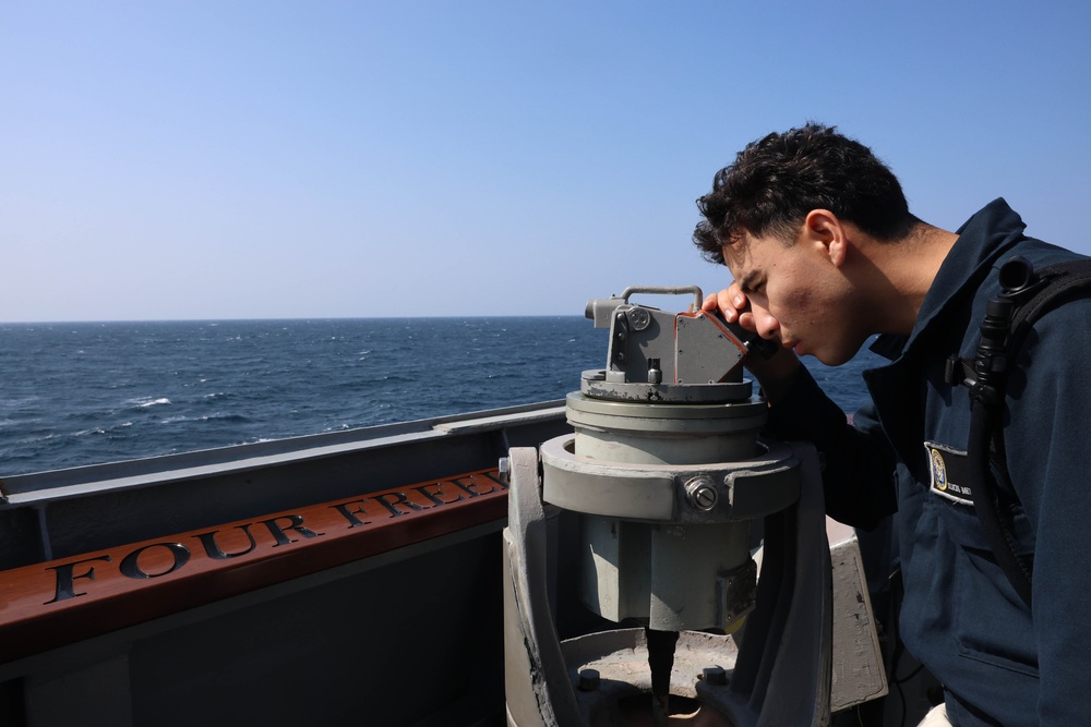 USS Roosevelt (DDG 80) Conducts Bab Al-Mandeb transit