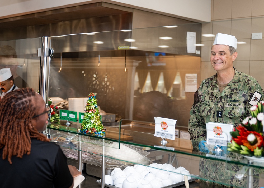 NSA Bahrain Serves Personnel and Families Thanksgiving Meals