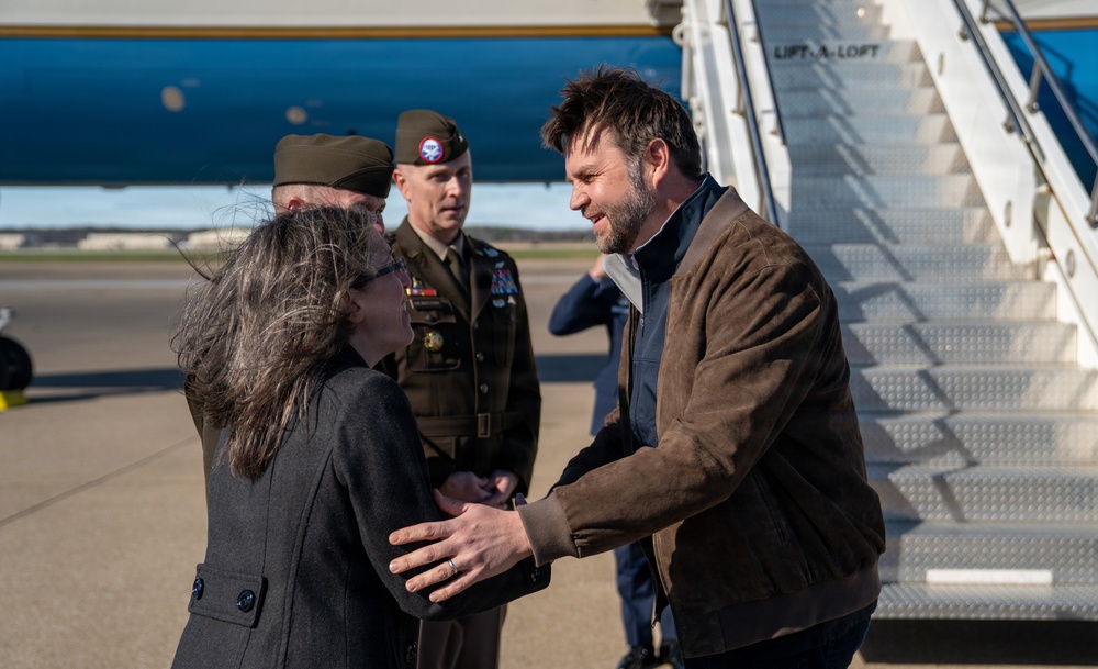Vice President JD Vance visits Ft. Campbell, KY for Thanksgiving