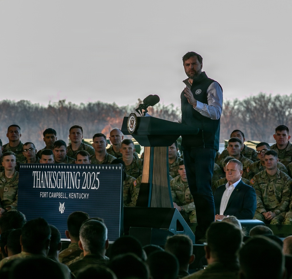 VP visits Fort Campbell