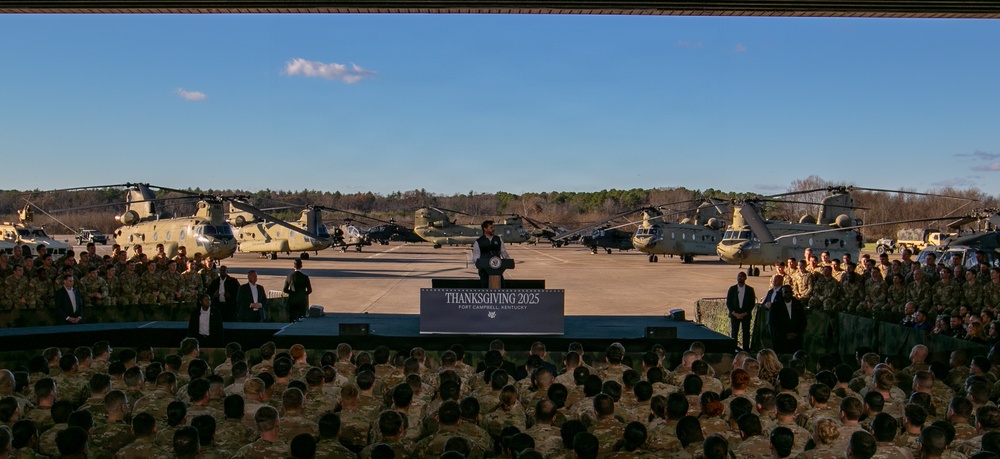 VP visits Fort Campbell