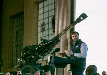 VP visits Fort Campbell