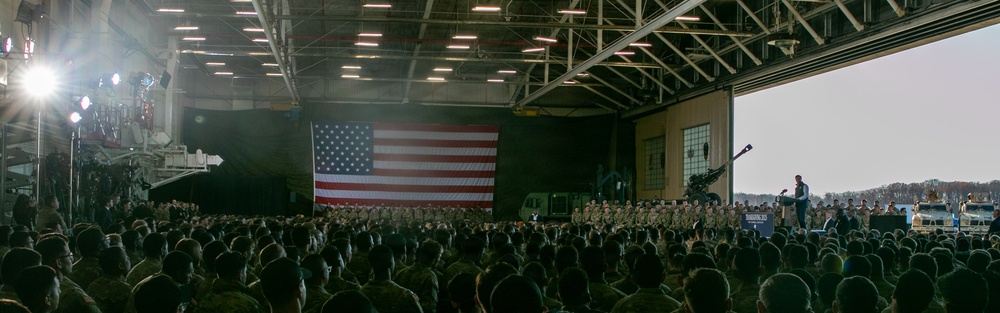 VP visits Fort Campbell