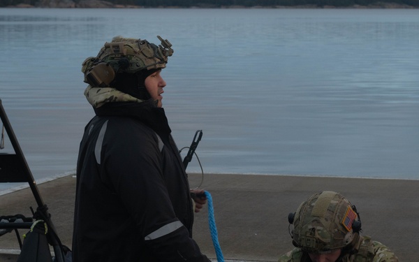 FREEZING WINDS 25 - Explosive Ordnance Disposal Underwater Demolition and mine towing Operations