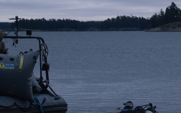 FREEZING WINDS 25 - Explosive Ordnance Disposal Underwater Demolition and mine towing Operations