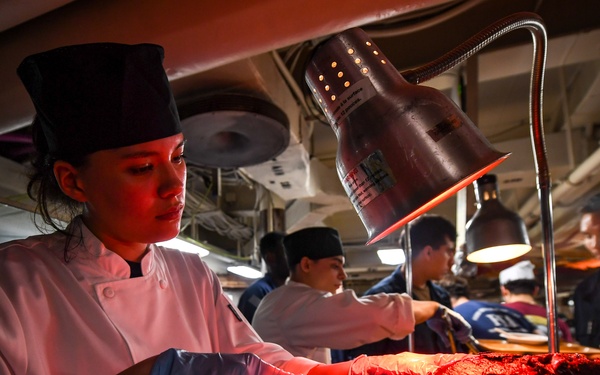 Nimitz Sailors Prepare Thanksgiving Dinner