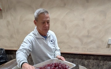 Fort Drum FMWR hosts Thanksgiving meal for the community