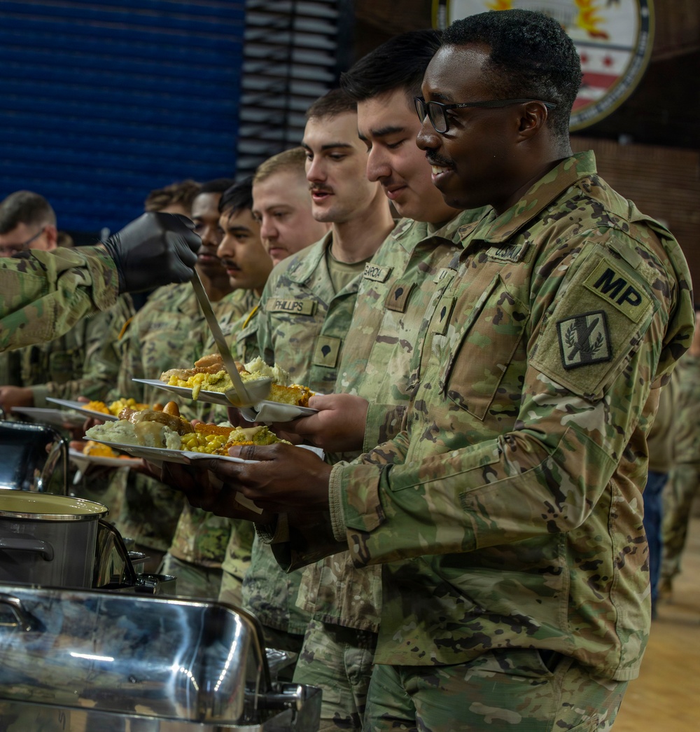 D.C. Safe and Beautiful Mission Troops Gather for Thanksgiving Meal