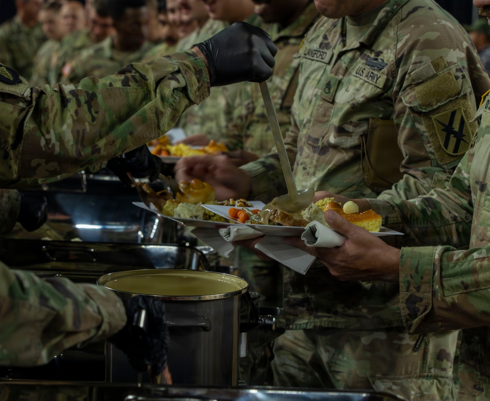 D.C. Safe and Beautiful Mission Troops Gather for Thanksgiving Meal
