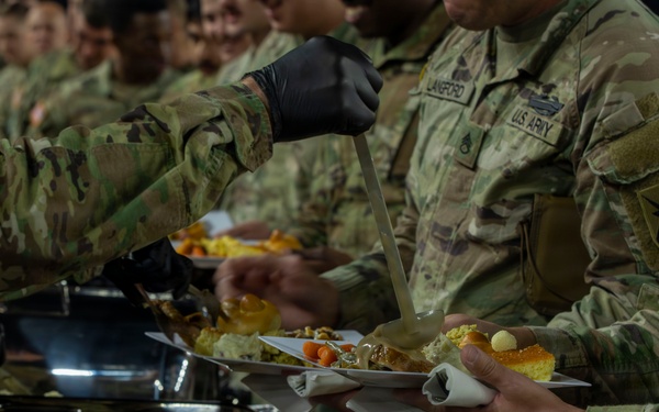 D.C. Safe and Beautiful Mission Troops Gather for Thanksgiving Meal