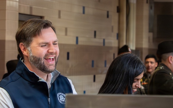 Vice President Visits Fort Campbell for Thanksgiving