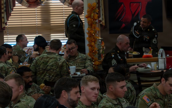 Vice President Visits Fort Campbell for Thanksgiving