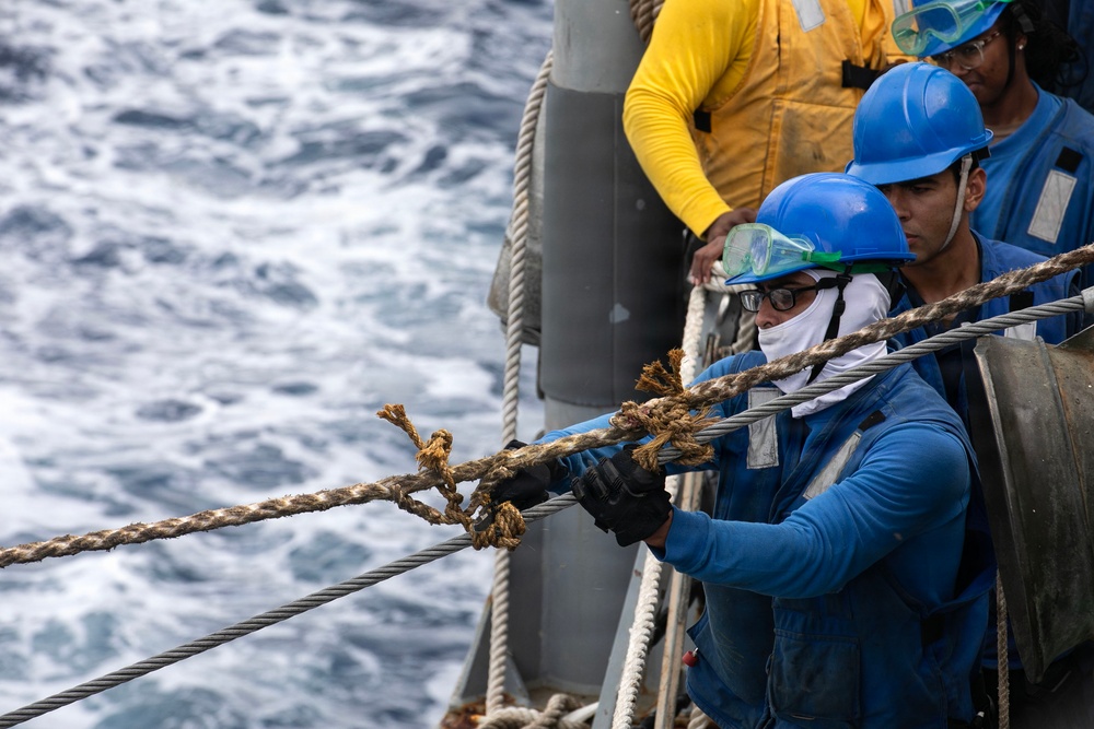 Wayne E. Meyer Conducts Replenishment-at-Sea