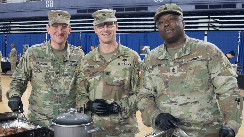 Giving Thanks: D.C. National Guard Leaders and Families Serve Holiday Meal