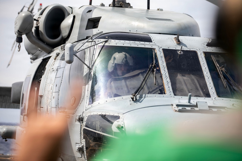Wayne E. Meyer Conducts Flight Operations