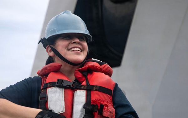 Wayne E. Meyer Conducts Replenishment-at-Sea