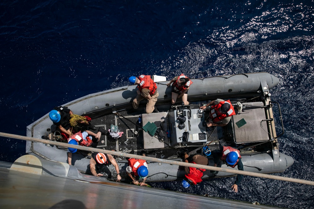 Wayne E. Meyer Conducts Small Boat Operations