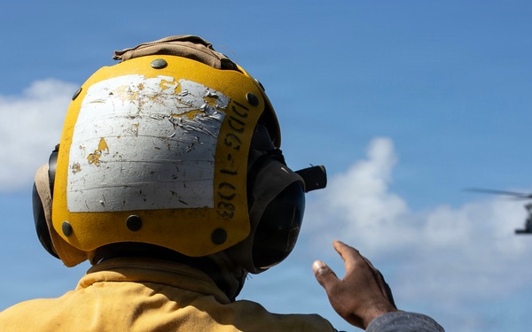 Wayne E. Meyer Conducts Flight Operations