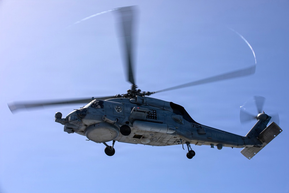 Wayne E. Meyer Conducts Flight Operations