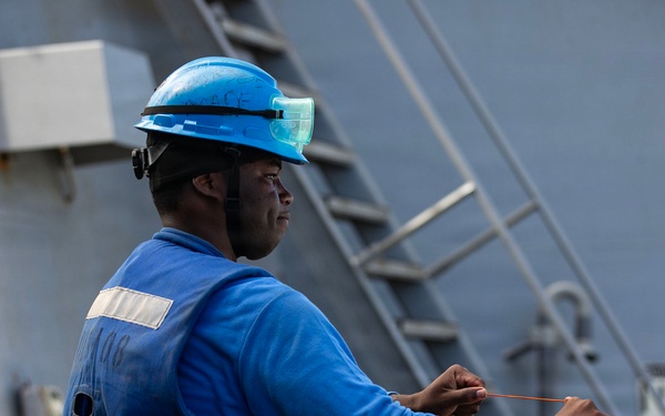 Wayne E. Meyer Conducts Replenishment-at-Sea
