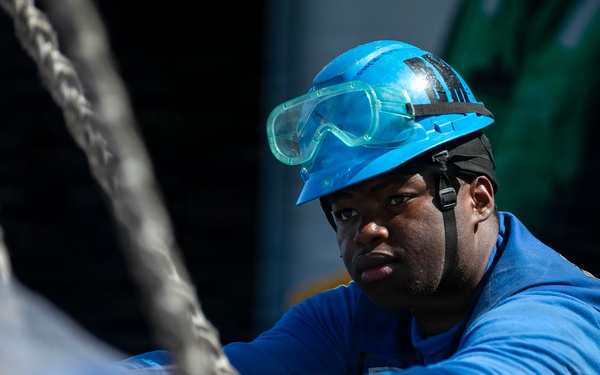 Wayne E. Meyer Conducts Replenishment-at-Sea