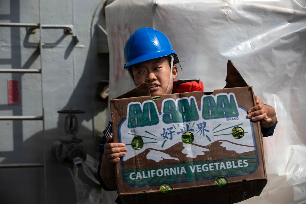 Wayne E. Meyer Conducts Replenishment-at-Sea
