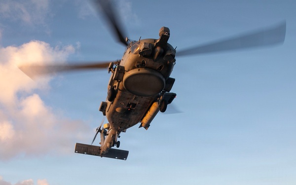 Wayne E. Meyer Conducts Flight Operations