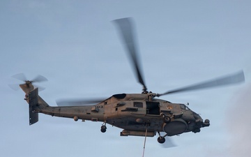 Wayne E. Meyer Conducts Flight Operations