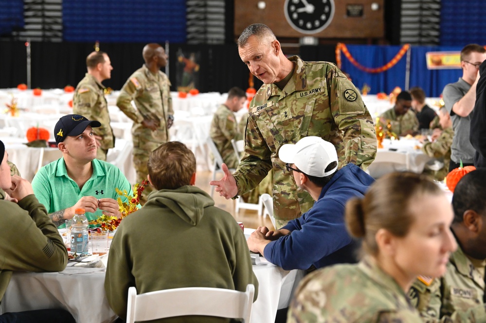 JTF-DC Leaders Serve Thanksgiving Meal to Soldiers and Airmen
