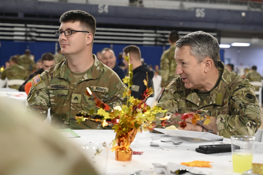 JTF-DC Leaders Serve Thanksgiving Meal to Soldiers and Airmen