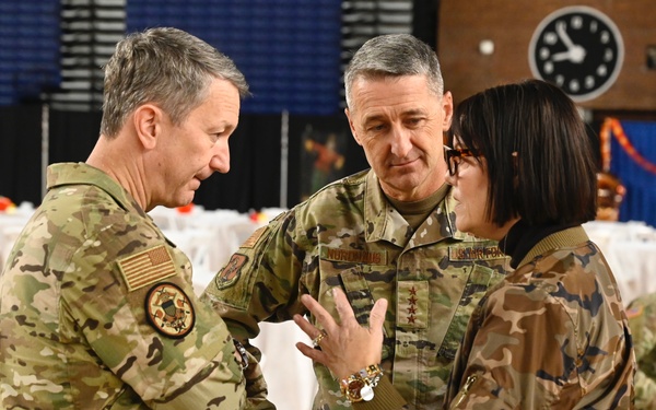 JTF-DC Leaders Serve Thanksgiving Meal to Soldiers and Airmen