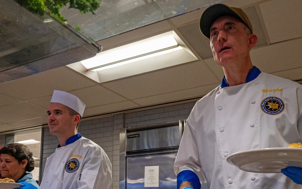 Commander Navy Region Southwest Serves Sailors on Thanksgiving