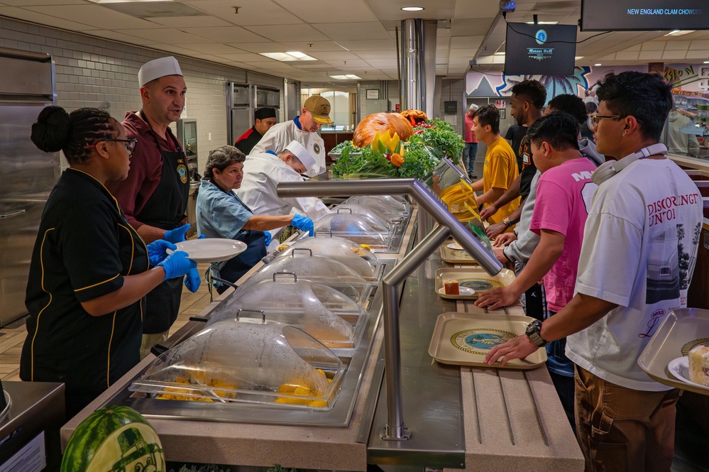 Commander Navy Region Southwest Serves Sailors on Thanksgiving