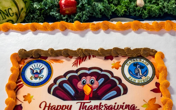 Commander Navy Region Southwest Serves Sailors on Thanksgiving