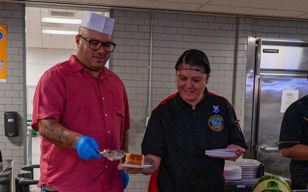 Commander Navy Region Southwest Serves Sailors on Thanksgiving