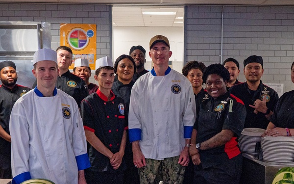 Commander Navy Region Southwest Serves Sailors on Thanksgiving