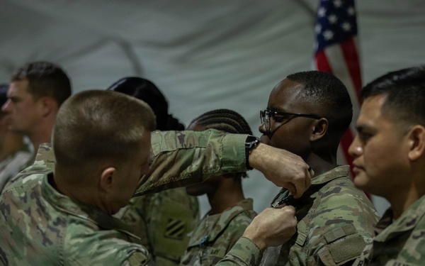 3rd ID Commanding General presents awards for 2025 Thanksgiving day service