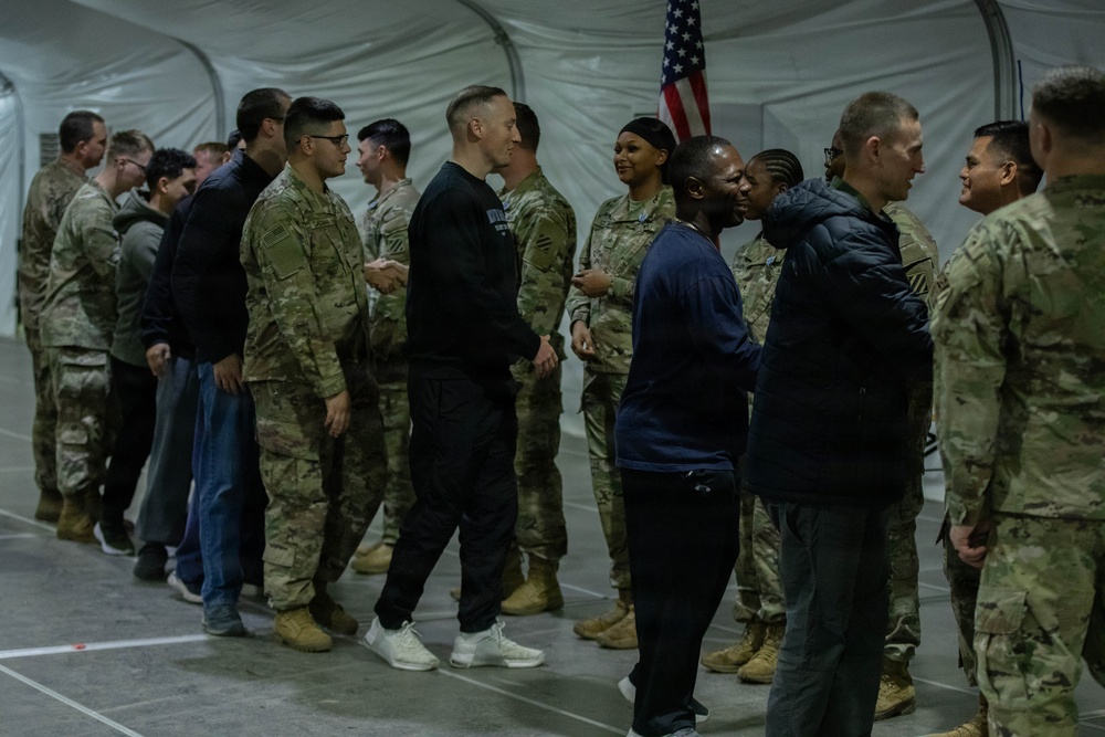 3rd ID commanding general presents awards for 2025 Thanksgiving day service