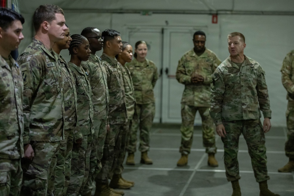 3rd ID commanding general presents awards for 2025 Thanksgiving day service