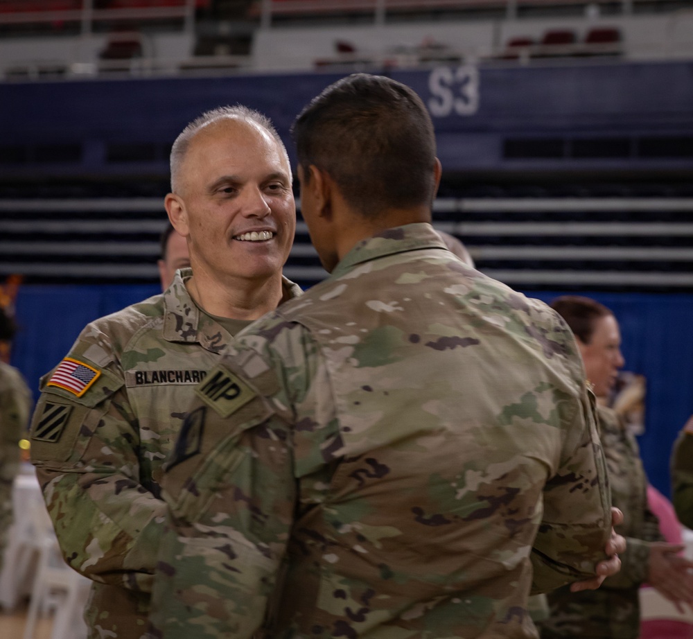 D.C. Guard Command Team Shares Light Moment With Troops