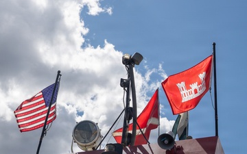Louisville District Dive Team makes a splash at McAlpine Locks and Dam