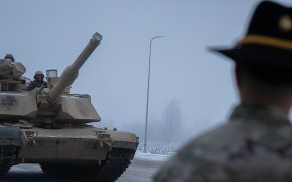 Command Senior Enlisted Leader, Chief Warrant Officer Zoltán Kaszab Visits Camp Tapa
