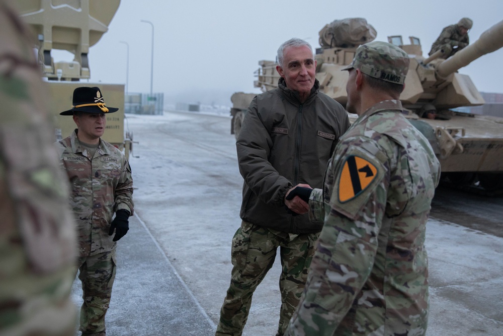 Command Senior Enlisted Leader, Chief Warrant Officer Zoltán Kaszab Visits Camp Tapa