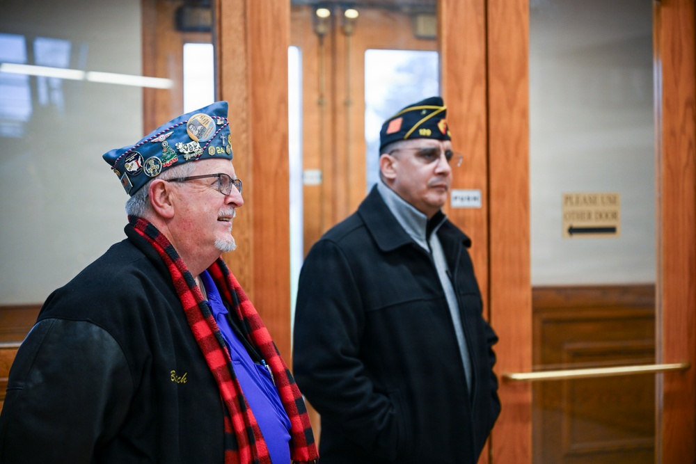 American Legion National President Serves Sailors for Thanksgiving