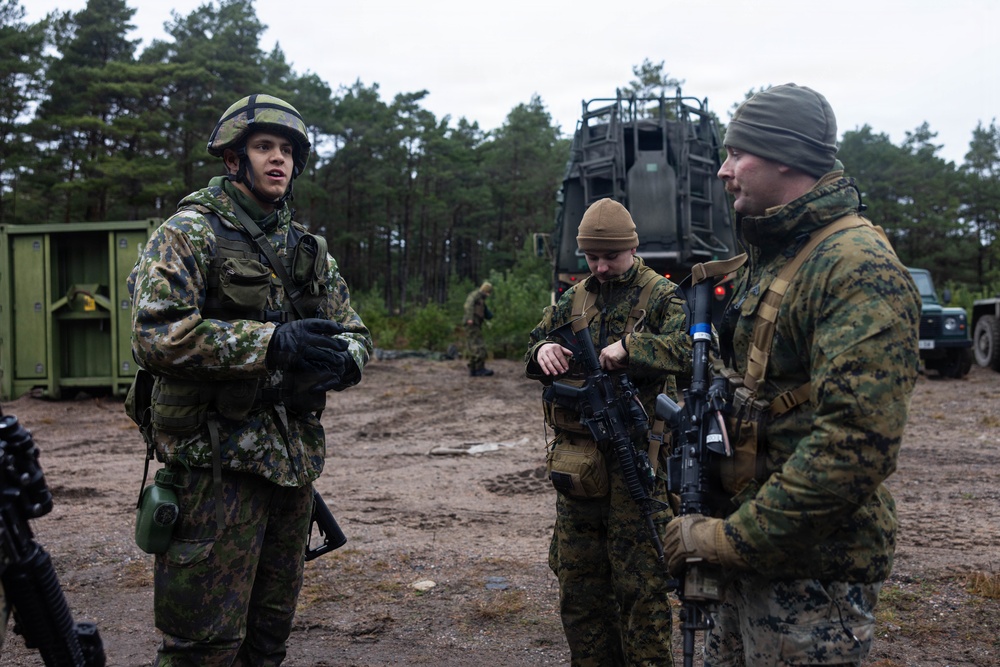 U.S. Marines establish sheltered workspace for bilateral exercise in Finland