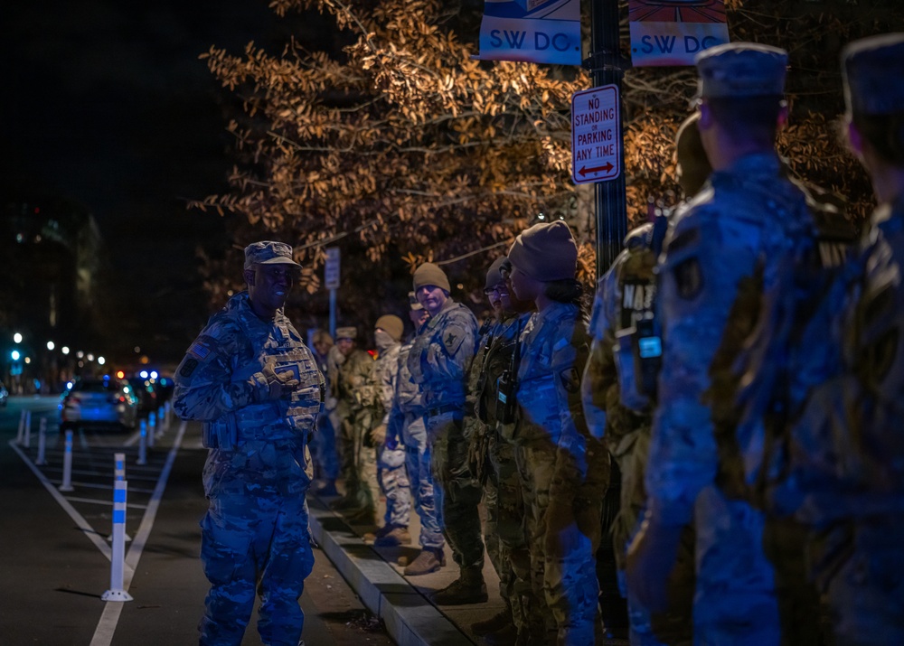 Joint Task Force–DC Honors the Fallen During Safe and Beautiful Mission