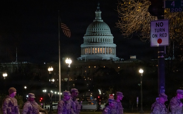 Joint Task Force–DC Honors the Fallen During Safe and Beautiful Mission