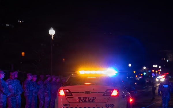 Joint Task Force–DC Honors the Fallen During Safe and Beautiful Mission